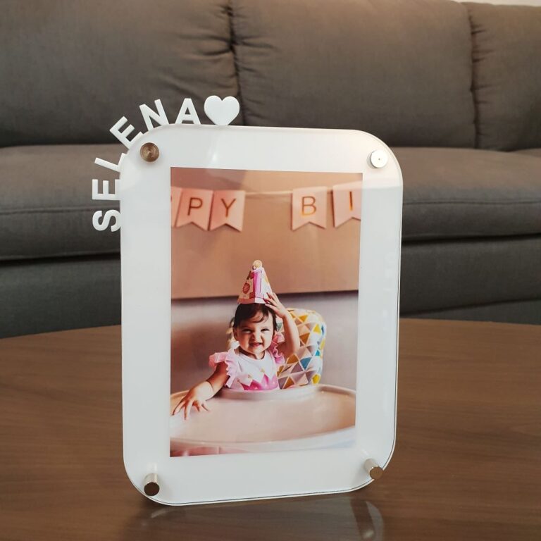 CURVED FRAME 3