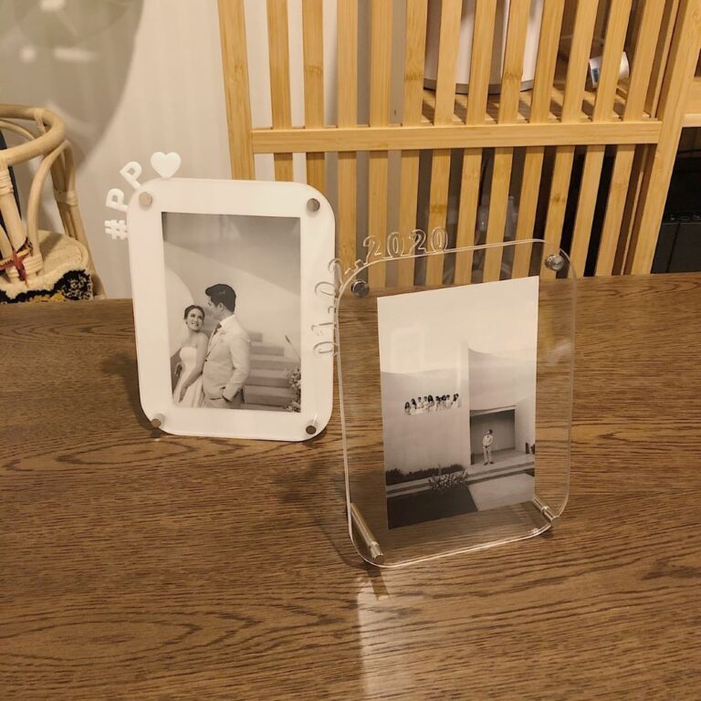 CURVED FRAME WEDDING