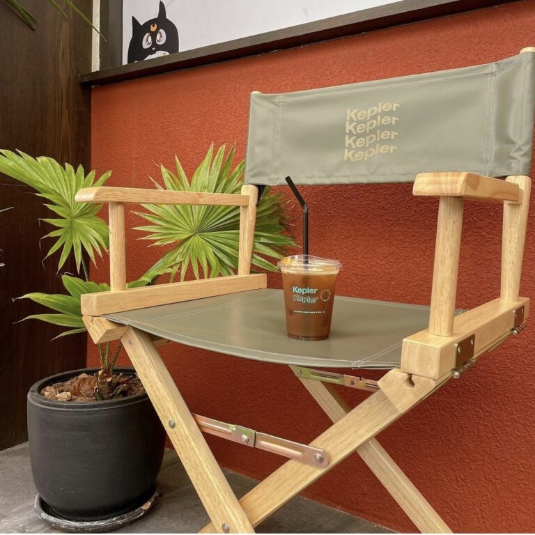 เก้าอี้ร้านกาแฟ