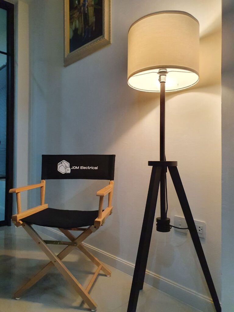 CHILL ON ME DIRECTOR CHAIR  JOM ELECTRICAL
