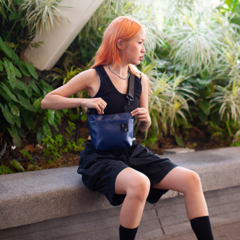 กระเป๋าคาดอก กระเป๋าสะพายข้าง กระเป๋าผ้าใบ CROSSBODY BAG KROS BAG KIDNAP ME คิดแนปมี