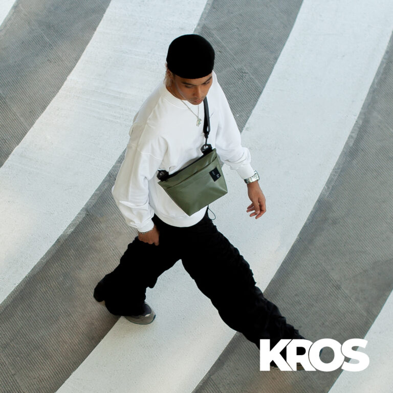 กระเป๋าคาดอก กระเป๋าสะพายข้าง กระเป๋าผ้าใบ CROSSBODY BAG KROS BAG