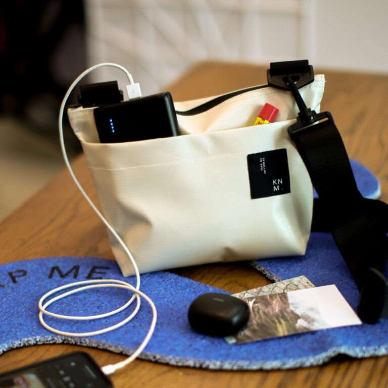 กระเป๋าคาดอก กระเป๋าสะพายข้าง กระเป๋าผ้าใบ CROSSBODY BAG KROS BAG