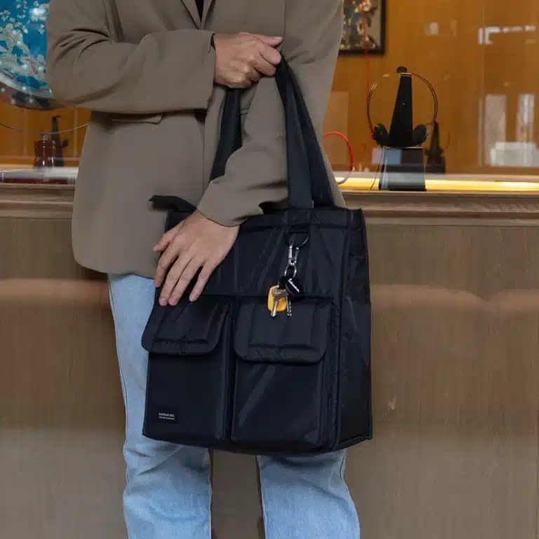 FINDER BLACK 1